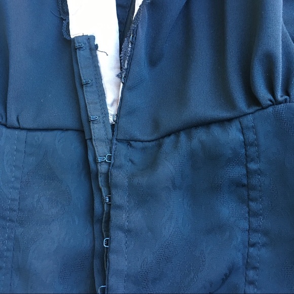 Heavy Red Corset style lace-up back Shirt Sz L - Picture 9 of 11